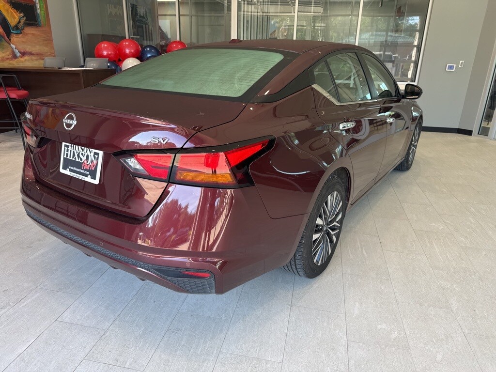 2024 Nissan Altima 2.5 SV photo 4