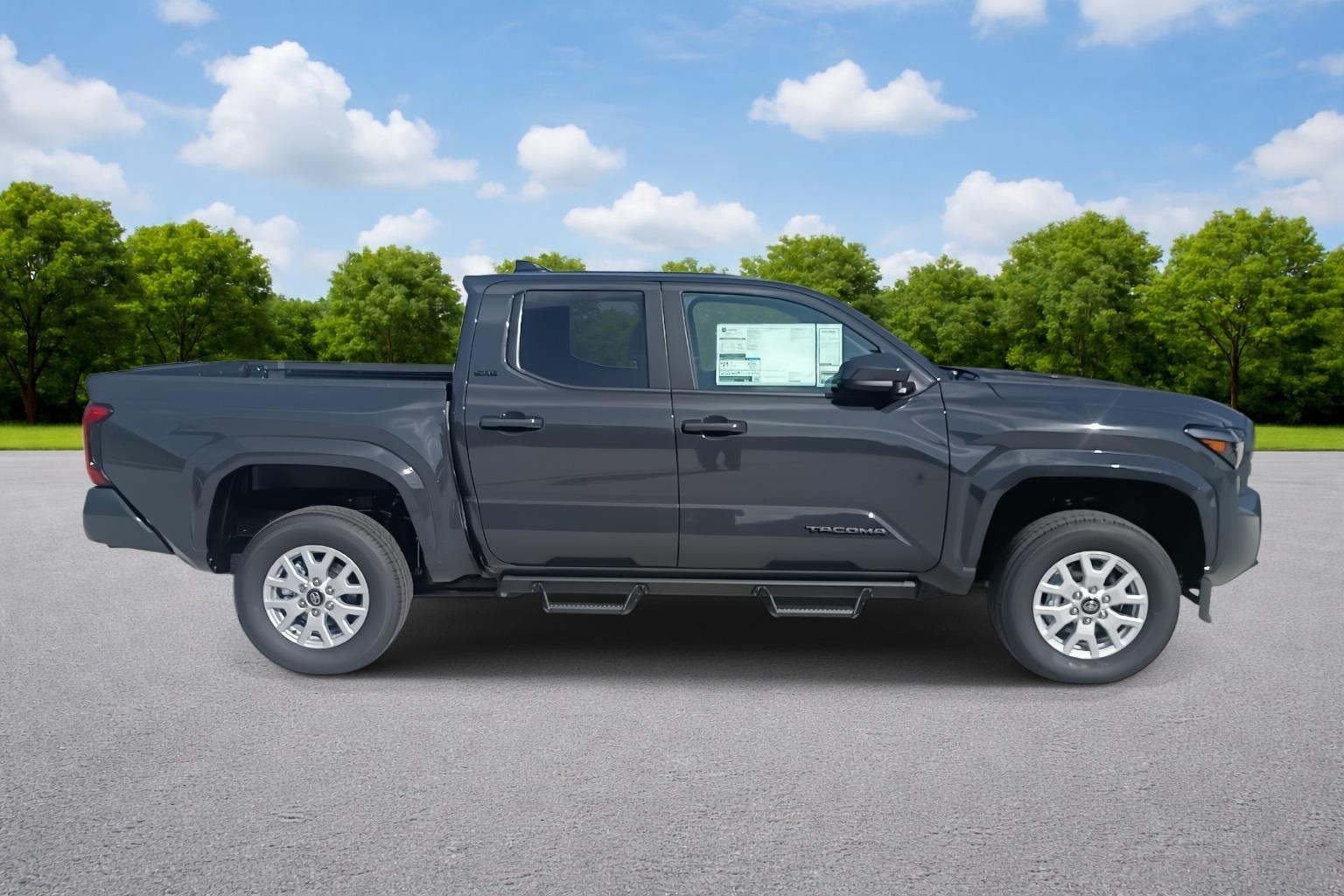 2026 Toyota Tacoma SR5 - Photo 8