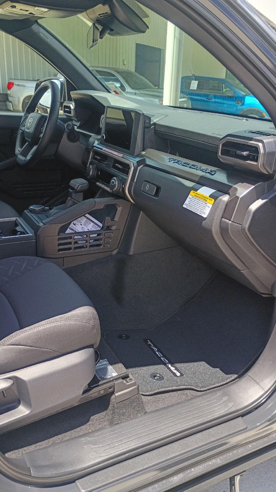 2026 Toyota Tacoma SR5 - Photo 20