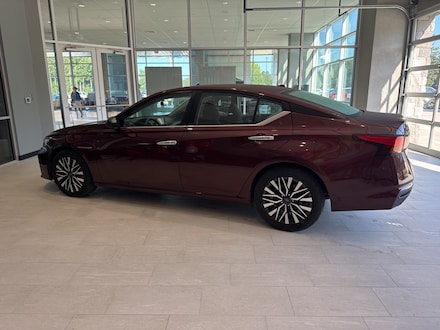 2024 Nissan Altima 2.5 SV Sedan