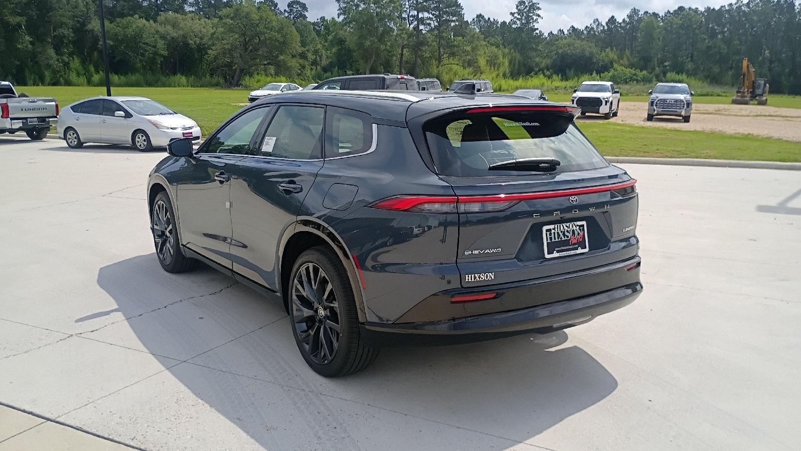 View vehicle photo 5