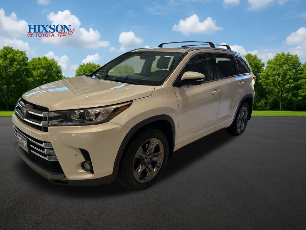 2018 Toyota Highlander Limited Platinum's photo