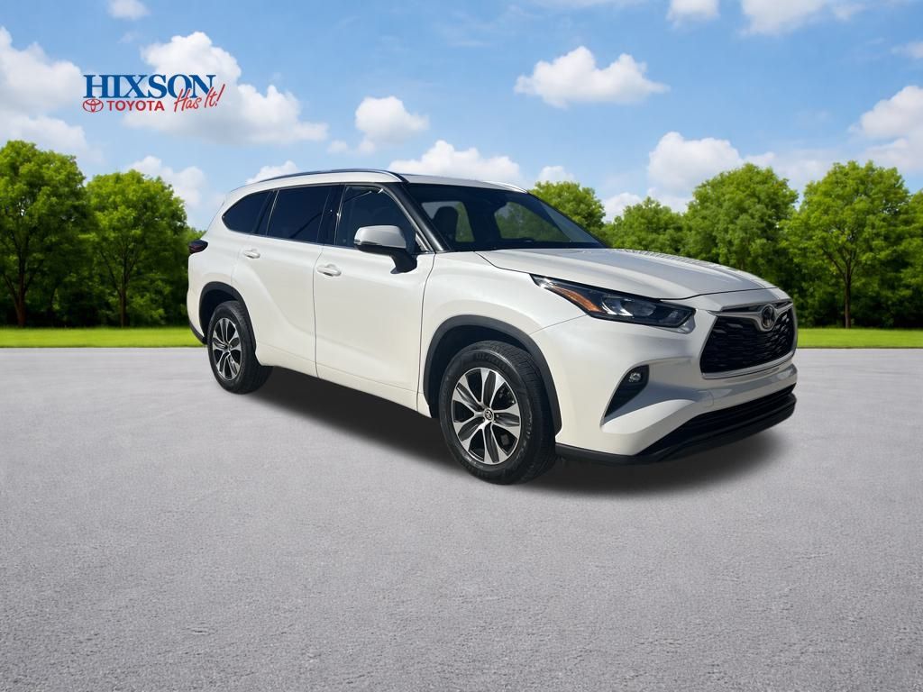 2020 Toyota Highlander XLE's photo