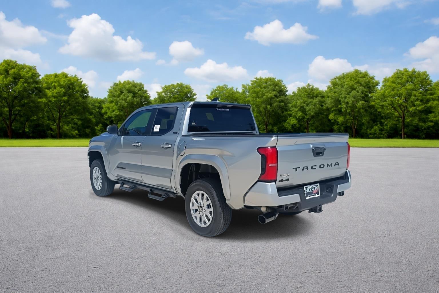 View vehicle photo 5