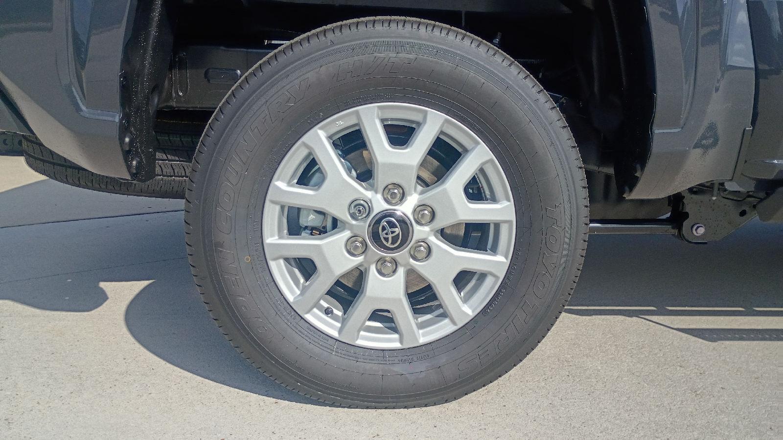 2026 Toyota Tacoma SR5 - Photo 22