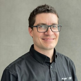 Staff member David Psotka from 3bc687935950