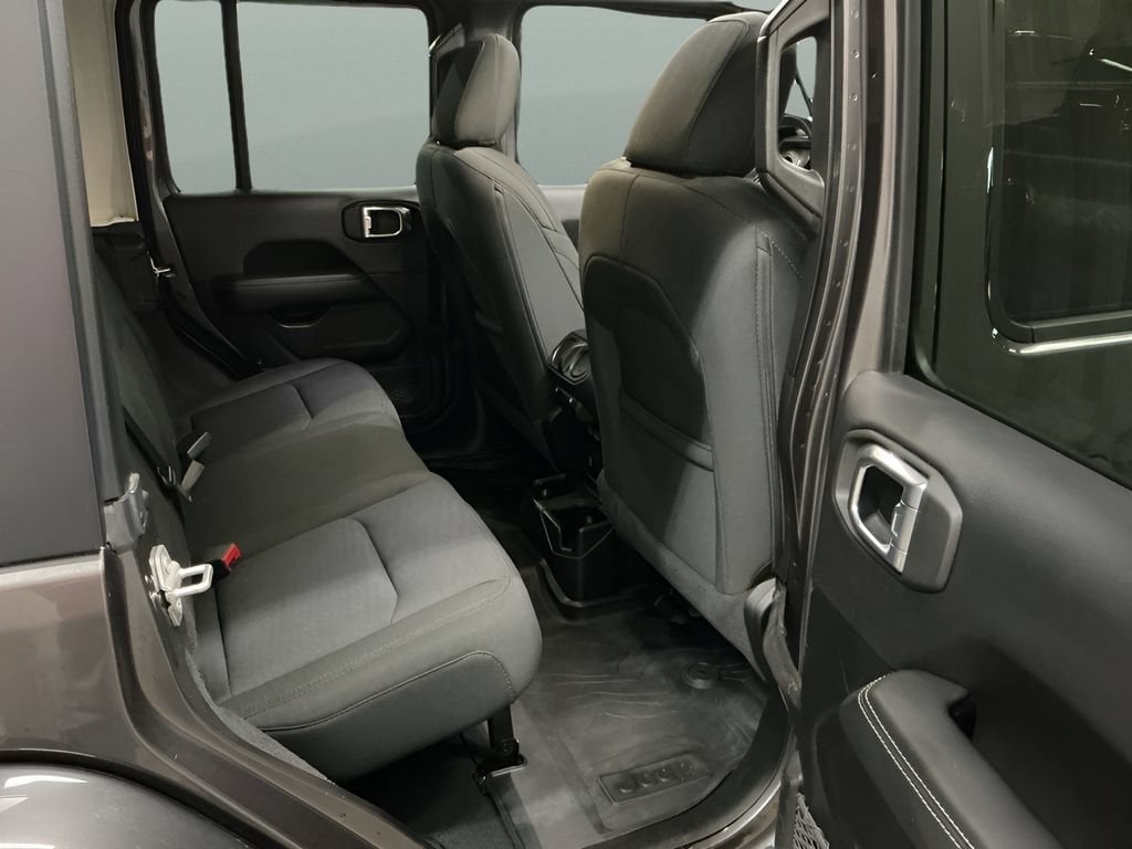 2021 Jeep Wrangler Unlimited Sahara - Photo 24