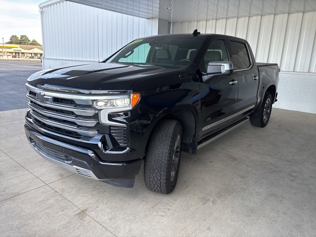 2025 Chevrolet Silverado 1500 High Country photo 2