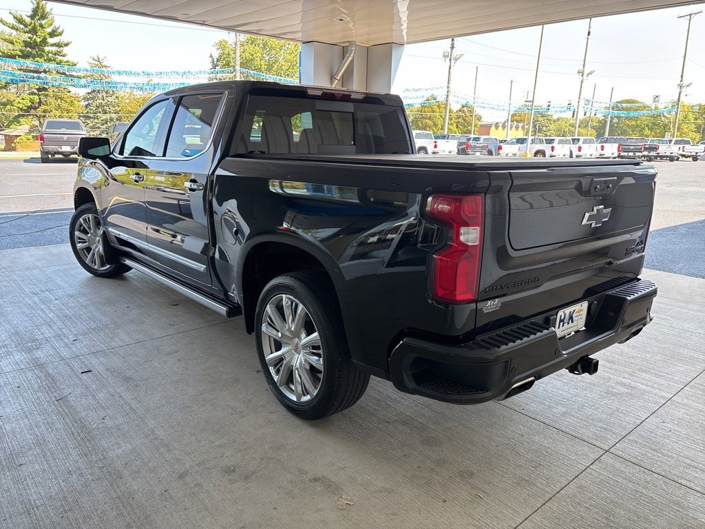 2022 Chevrolet Silverado 1500 High Country photo 4