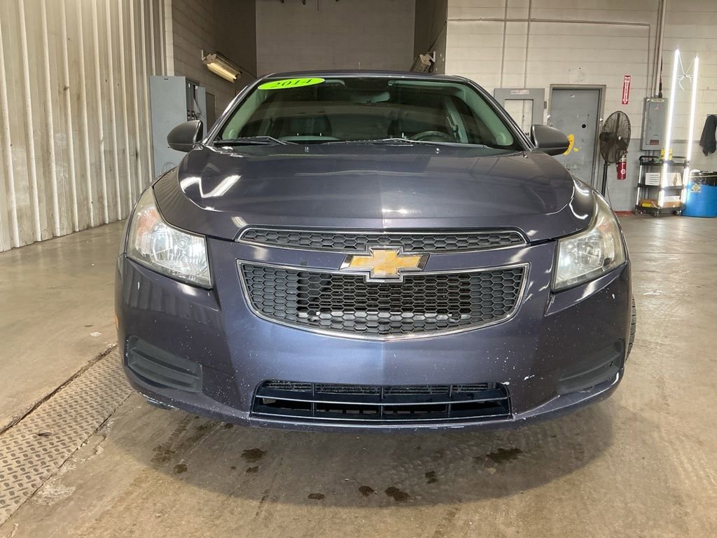 Used 2014 Chevrolet Cruze LS with VIN 1G1PA5SH1E7167003 for sale in New Haven, IN