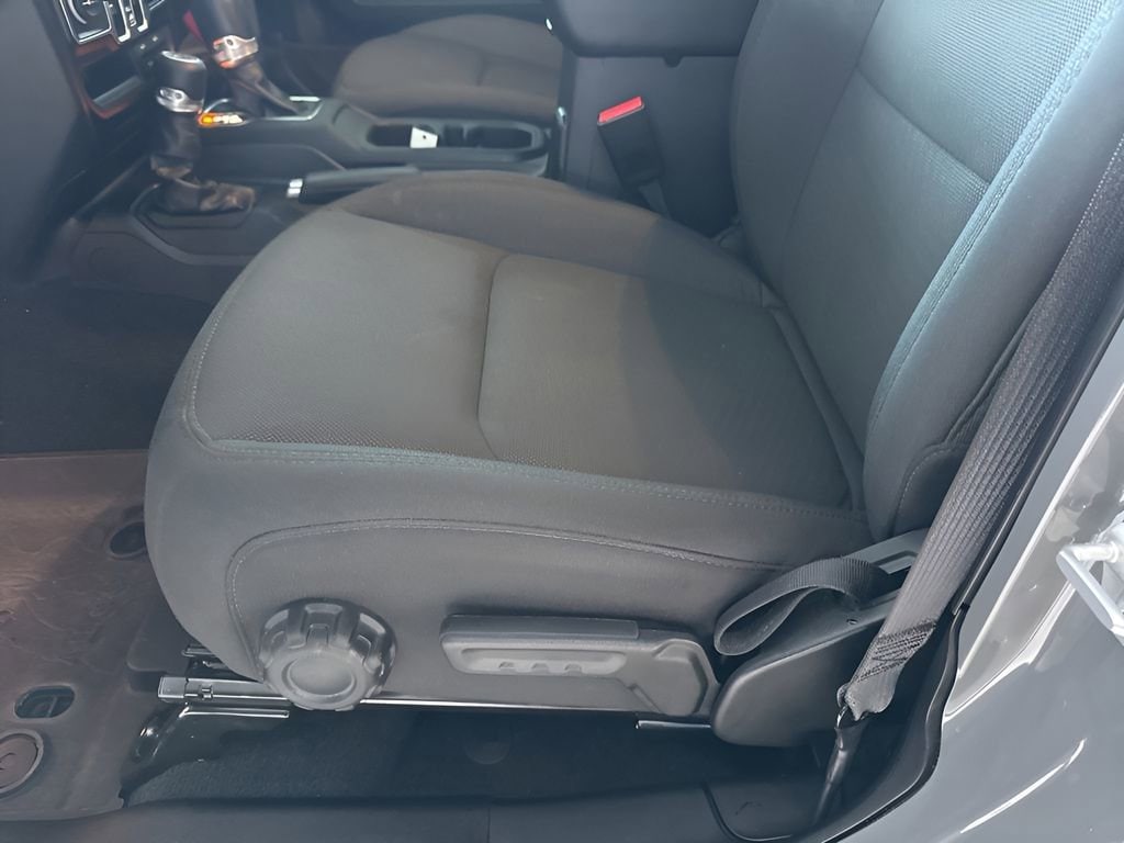 2023 Jeep Wrangler 4-Door Sport Altitude - Photo 8