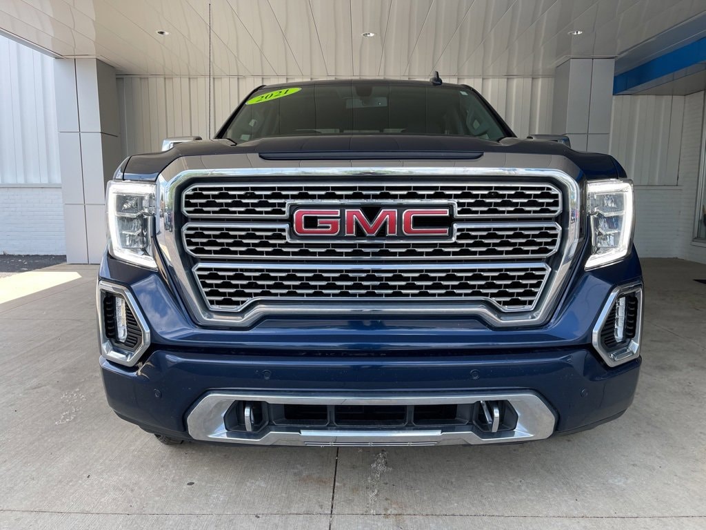 Used 2021 GMC Sierra 1500 Denali Denali with VIN 3GTU9FET2MG455625 for sale in New Haven, IN