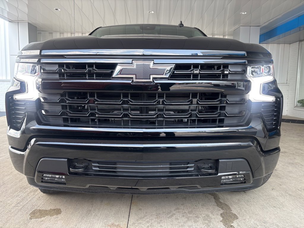 2026 Chevrolet Silverado 1500 RST photo 2