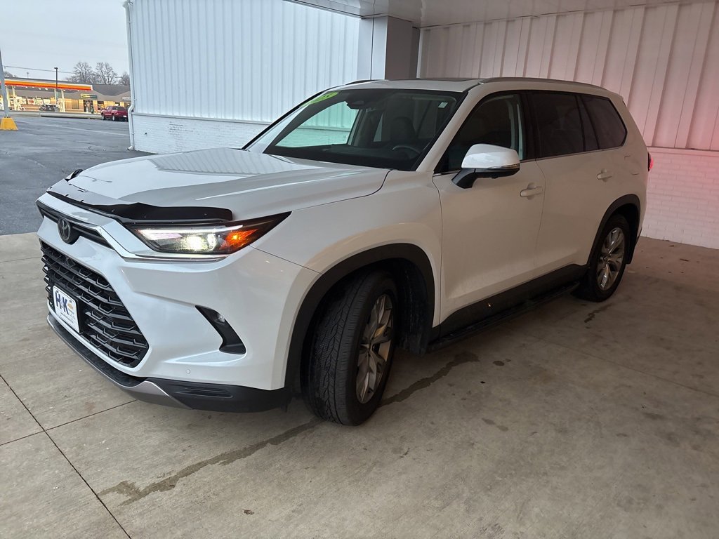 2025 Toyota Highlander Hybrid photo 3