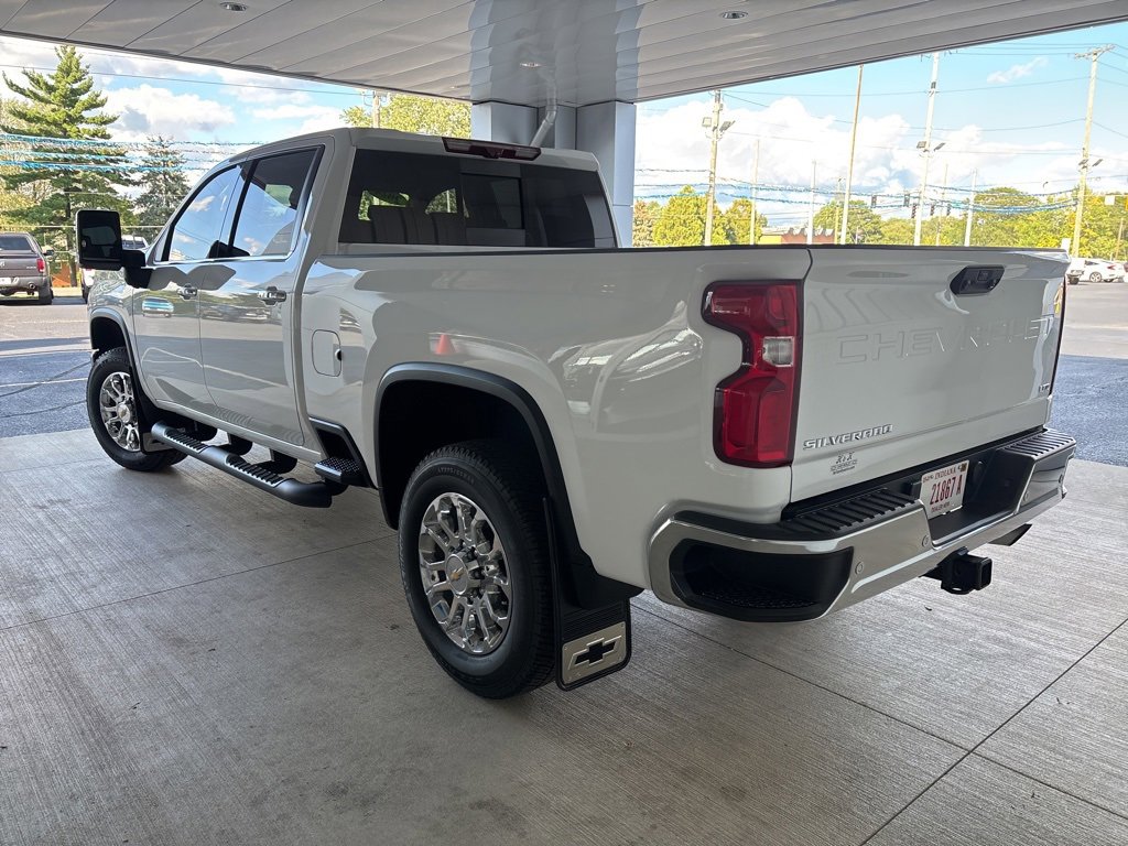 2024 Chevrolet Silverado 2500HD LTZ photo 4
