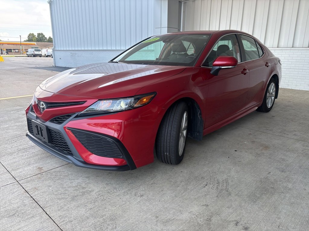 2023 Toyota Camry SE photo 3