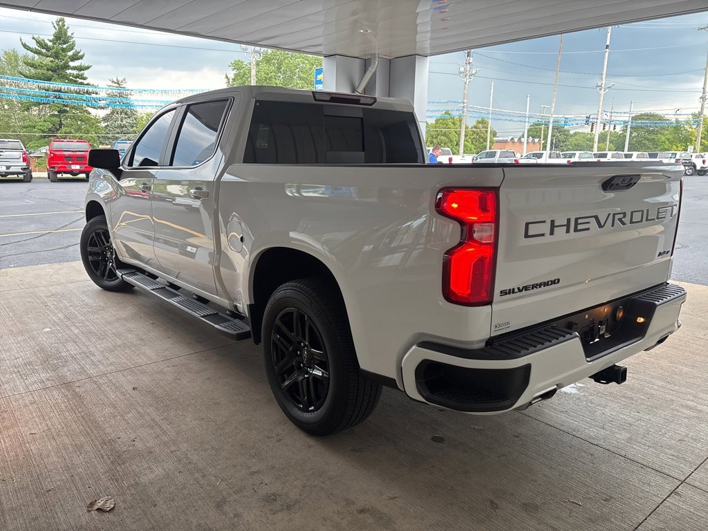 2024 Chevrolet Silverado 1500 RST photo 4