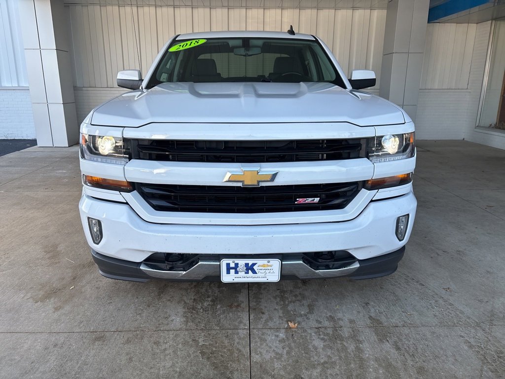 Used 2018 Chevrolet Silverado 1500 LT with VIN 3GCUKRECXJG262382 for sale in New Haven, IN