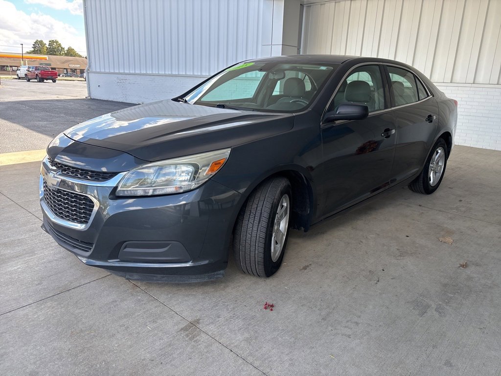 2015 Chevrolet Malibu photo 3