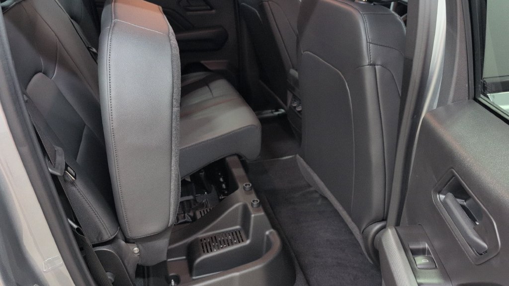 2026 Chevrolet Colorado Work Truck - Photo 21