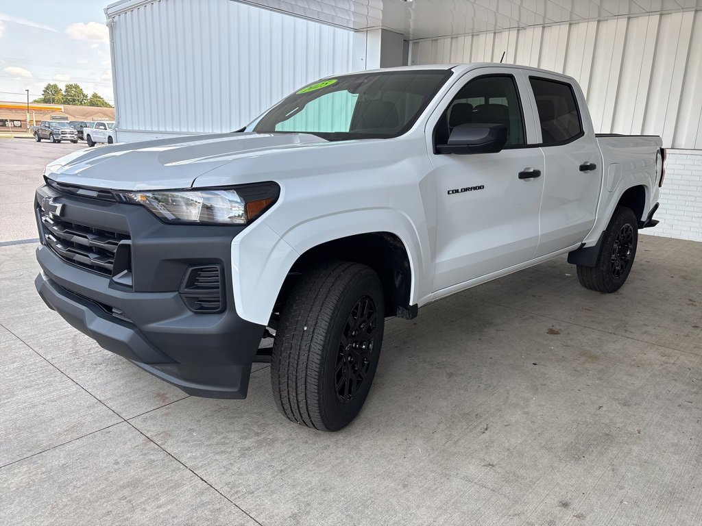 2025 Chevrolet Colorado LT photo 3