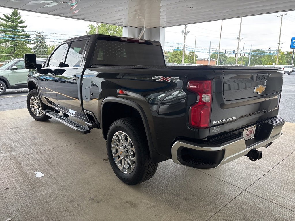 2024 Chevrolet Silverado 2500HD LTZ photo 4