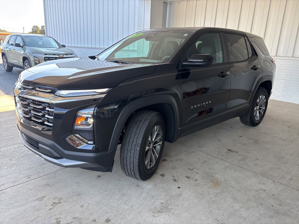 2026 Chevrolet Equinox LT photo 3