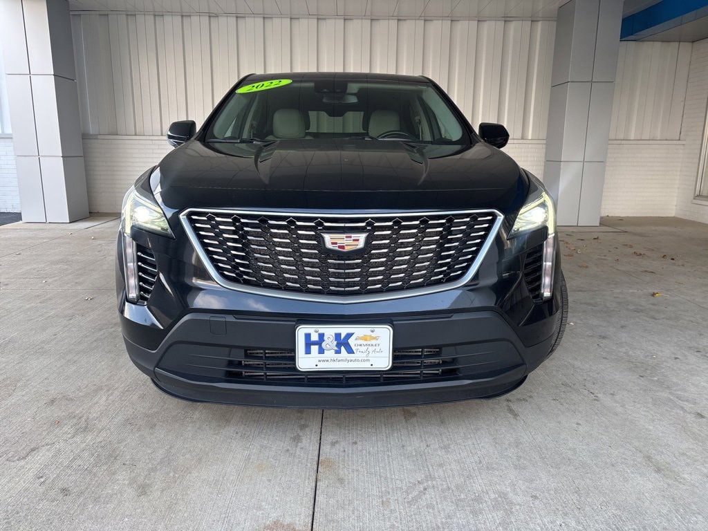 2022 Cadillac XT4 Luxury photo 2