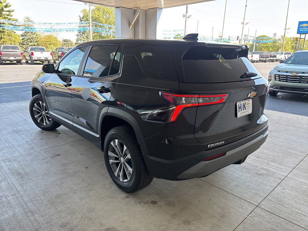 2026 Chevrolet Equinox LT photo 4