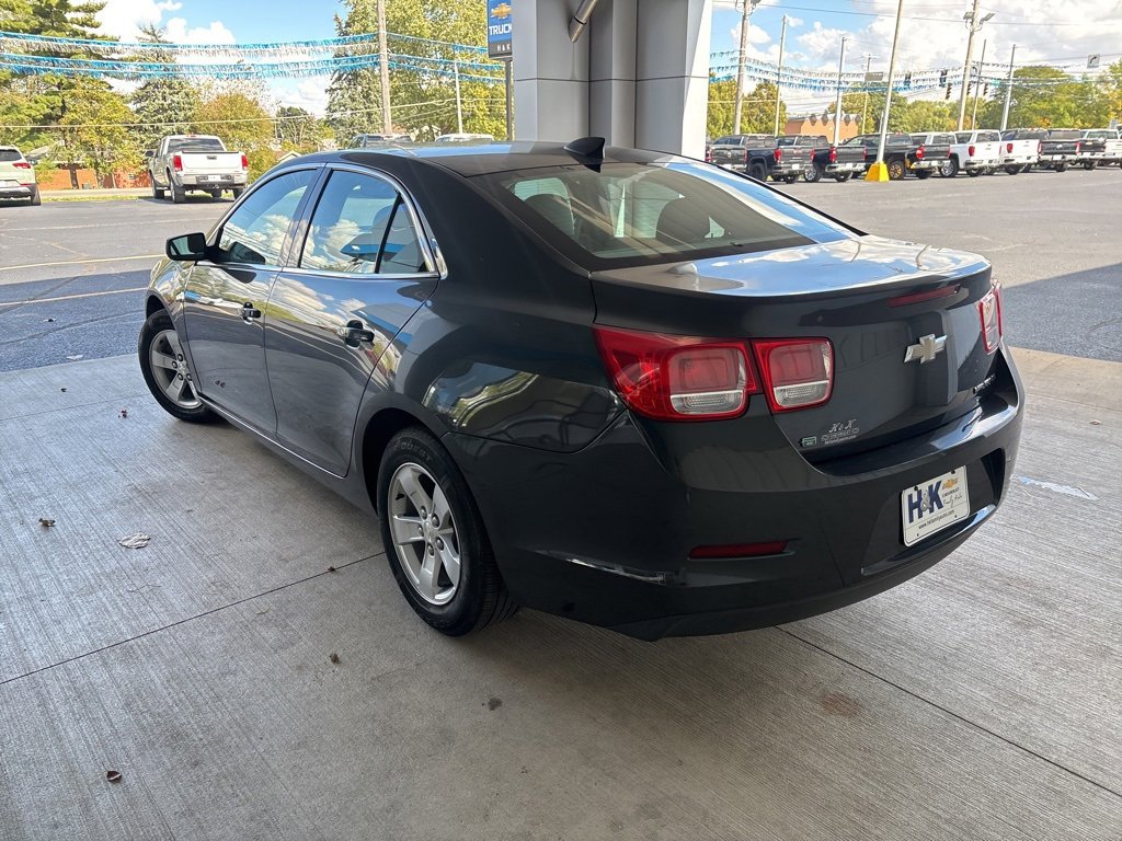 2015 Chevrolet Malibu photo 4
