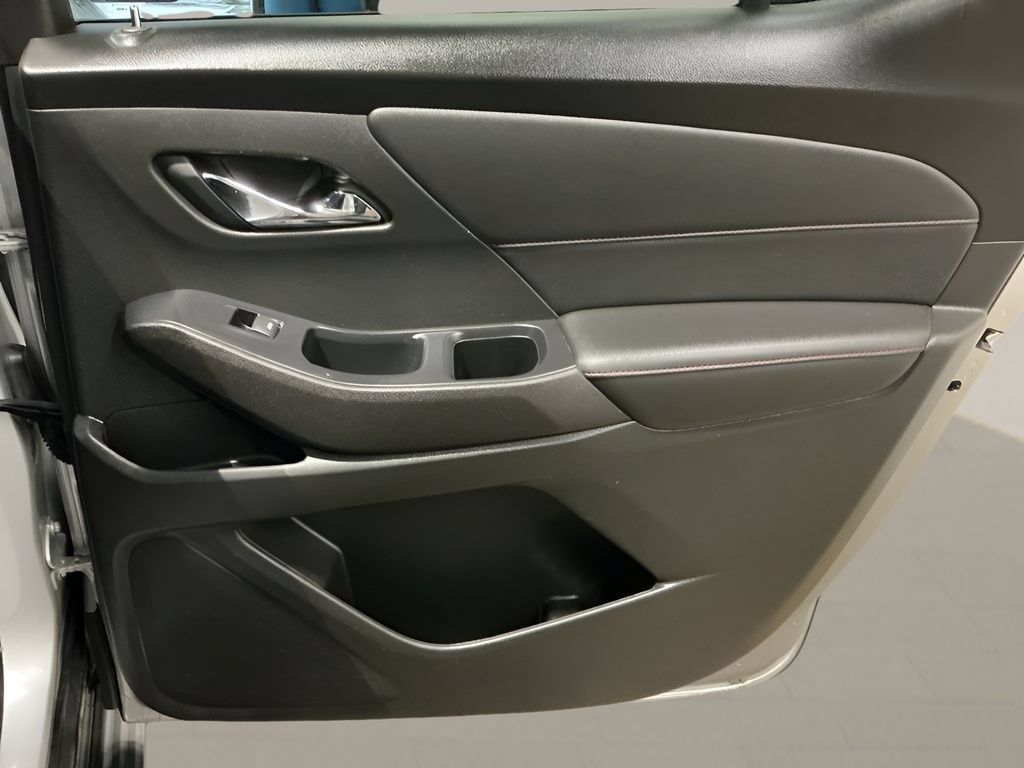 2022 Chevrolet Traverse RS - Photo 23