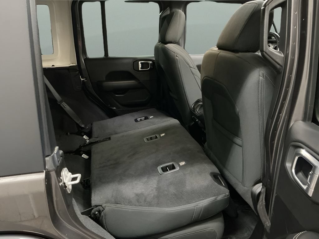 2021 Jeep Wrangler Unlimited Sahara - Photo 25