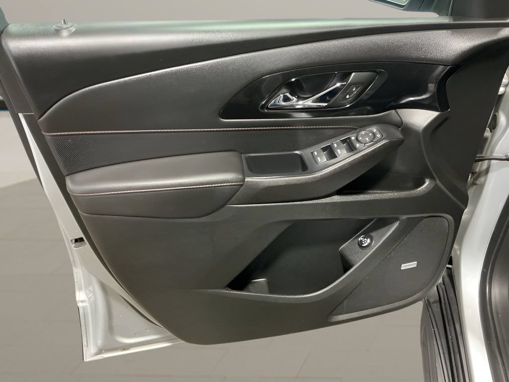 2022 Chevrolet Traverse RS - Photo 9