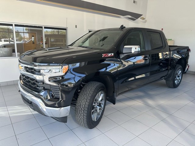 2026 Chevrolet Silverado 1500 LT photo 2