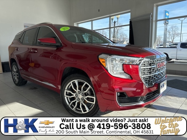 2023 GMC Terrain Denali's photo