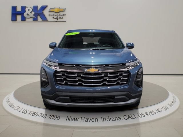 2027 Chevrolet Equinox LT - Photo 2