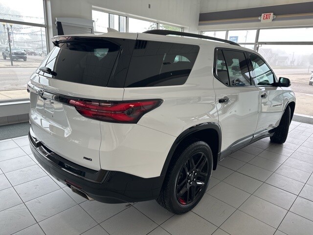 2023 Chevrolet Traverse Premier photo 4