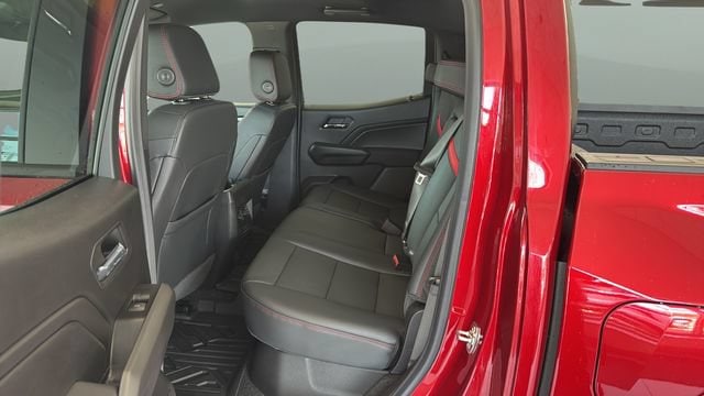 2026 Chevrolet Colorado Z71 - Photo 15
