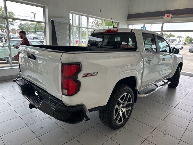 2023 Chevrolet Colorado Z71 photo 4