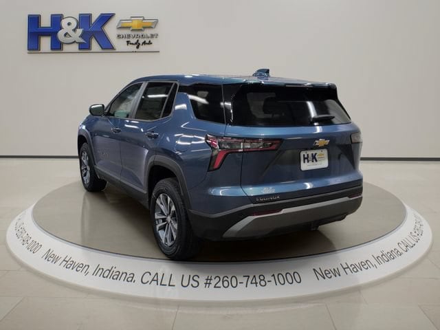 2027 Chevrolet Equinox LT - Photo 4