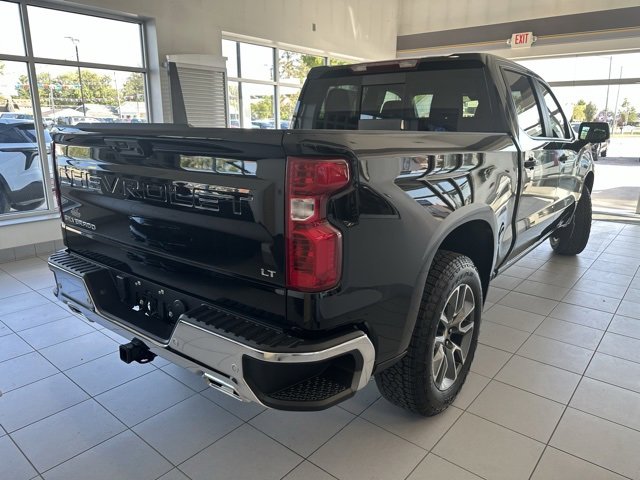 2026 Chevrolet Silverado 1500 LT photo 3