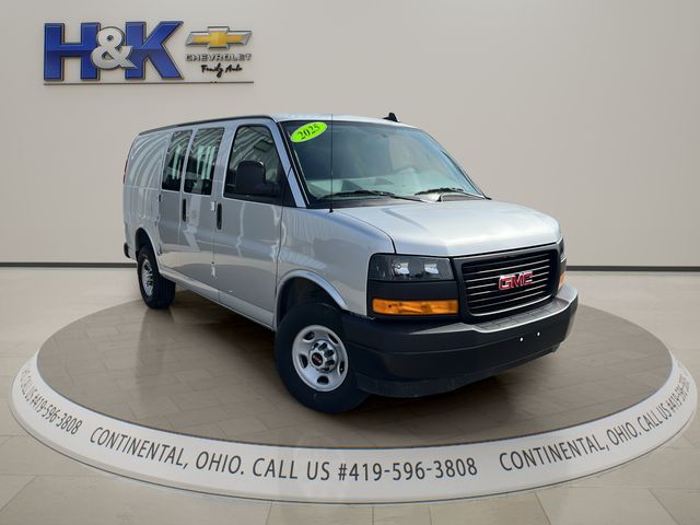 2025 GMC Savana 2500 1WT SWB's photo