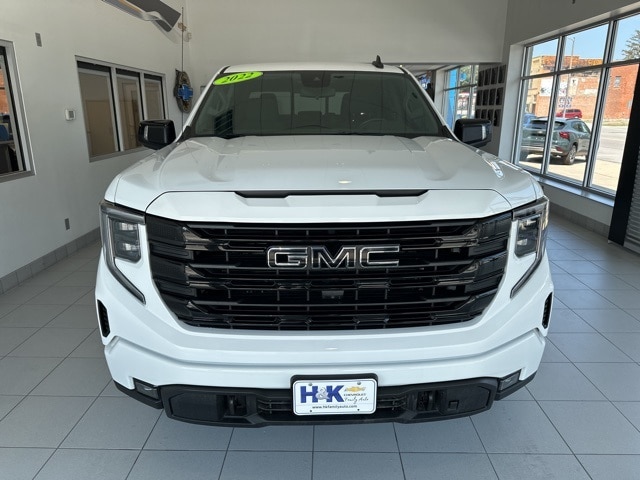 Used 2022 GMC Sierra 1500 Elevation with VIN 3GTUUCET8NG564766 for sale in Continental, OH