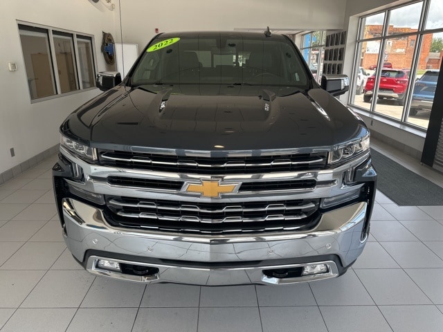 Used 2022 Chevrolet Silverado 1500 Limited LTZ with VIN 1GCUYGEL5NZ188037 for sale in Continental, OH