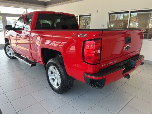2019 Chevrolet Silverado 1500 LT photo 4