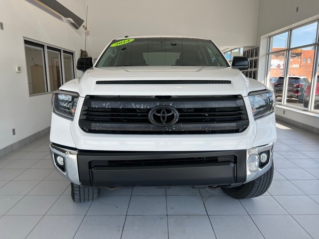 Used 2014 Toyota Tundra SR5 with VIN 5TFDY5F14EX349328 for sale in Continental, OH