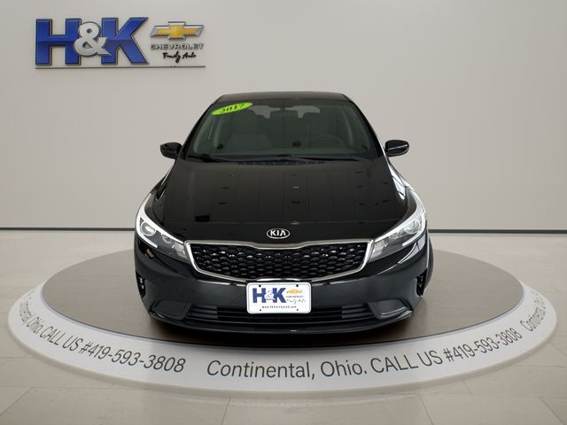 Used 2017 Kia Forte LX with VIN 3KPFK4A78HE085891 for sale in Continental, OH