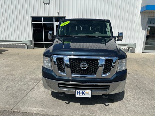 2017 Nissan NV3500 photo 2