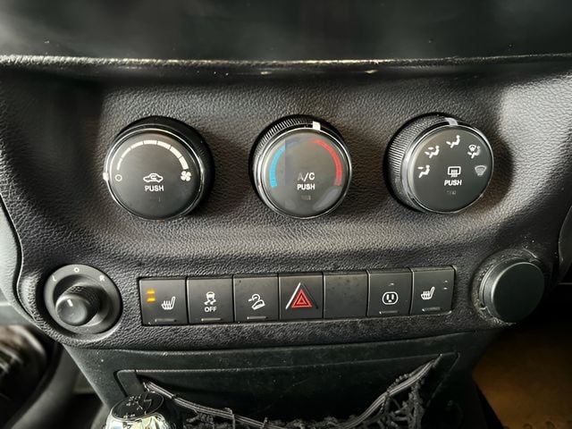 2016 Jeep Wrangler Unlimited Rubicon - Photo 14