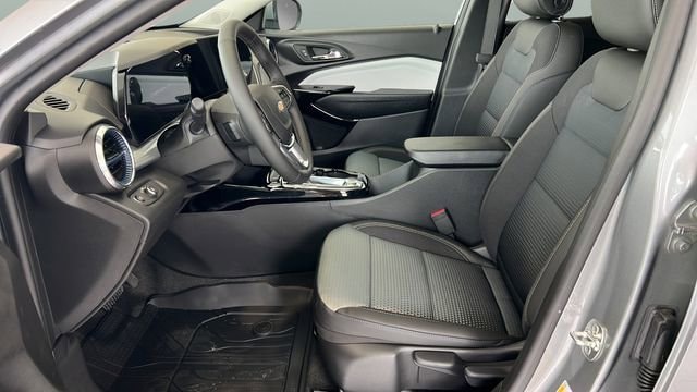 2026 Chevrolet Trax LT - Photo 7